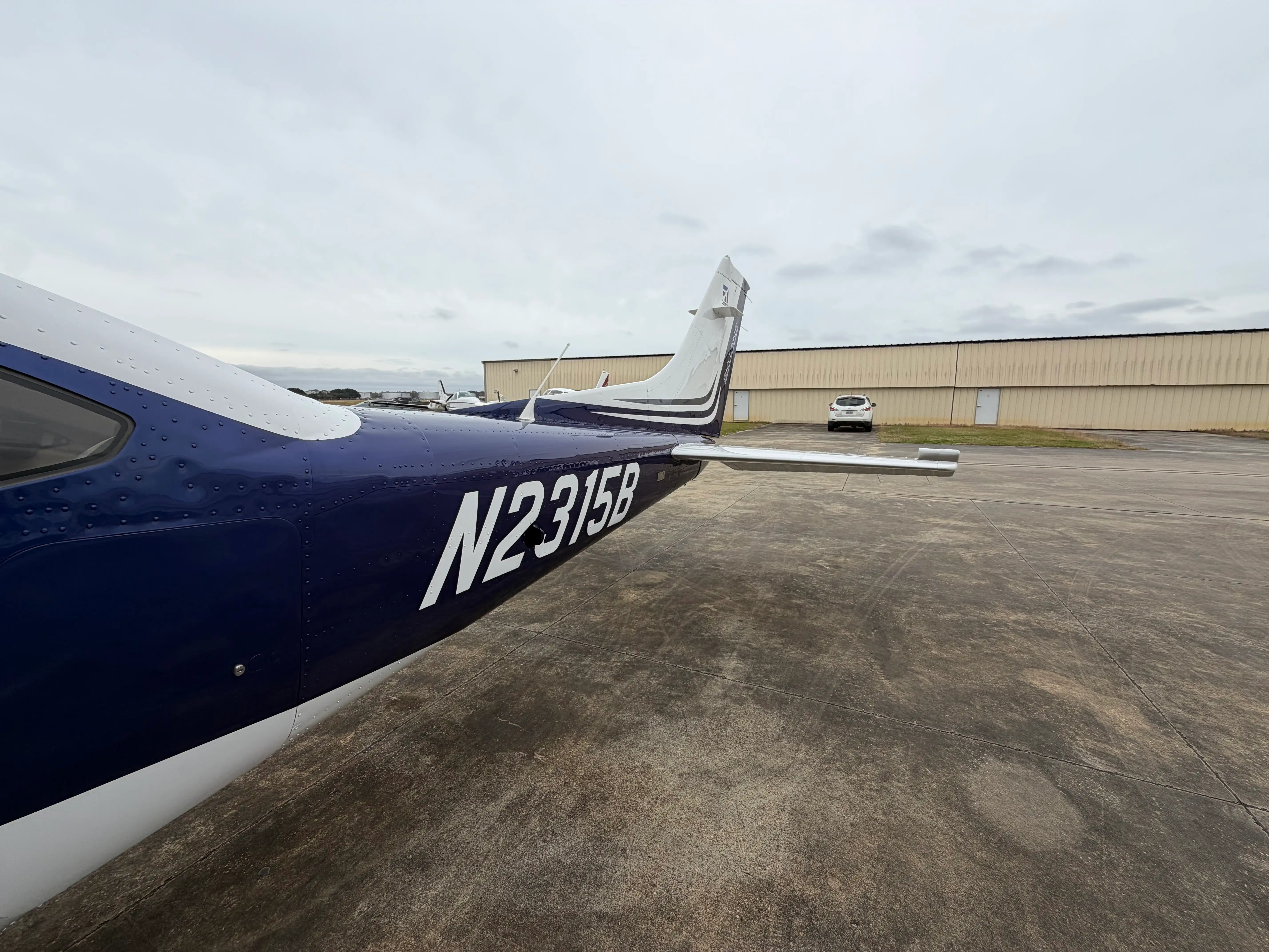 Universal Flight Training 2022 Cessna T182 N2315B parked