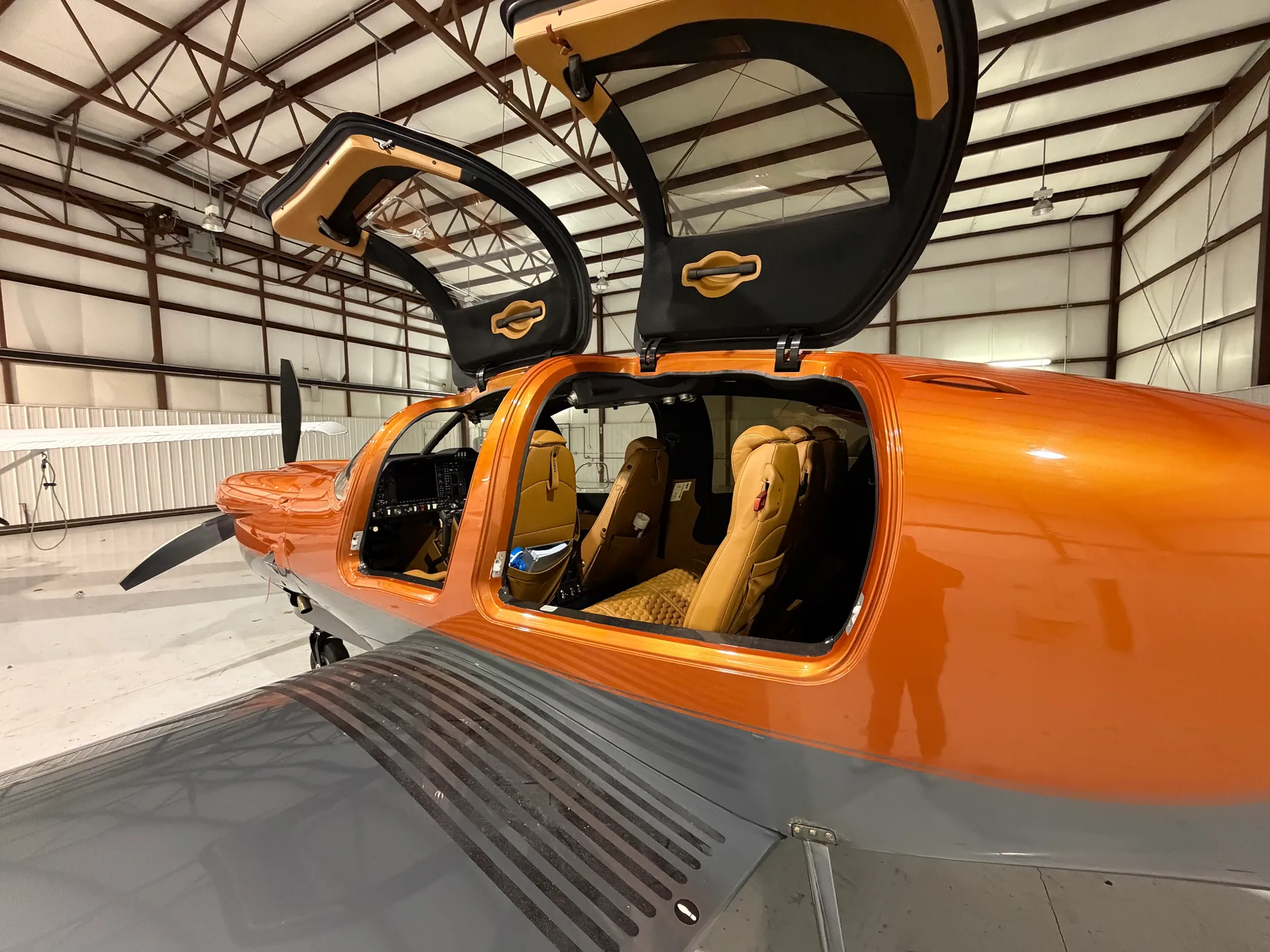 Universal Aircraft Maintenance Diamond DA50 N553RG