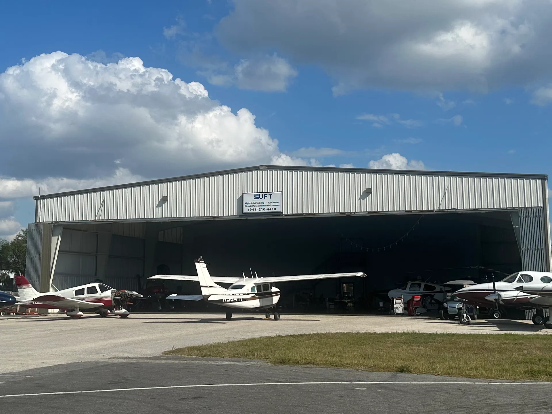 Universal Flight Training's hangar front view in Sarasota, Florida