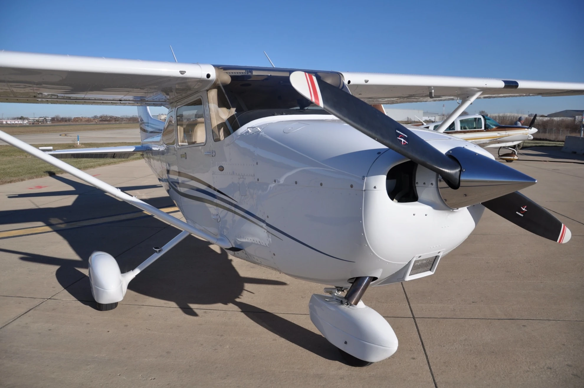 Universal Flight Training Cessna Skyhawk 172s parked
