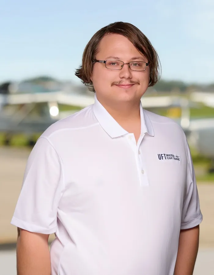 Universal Flight Training Intern Carter Kerwin