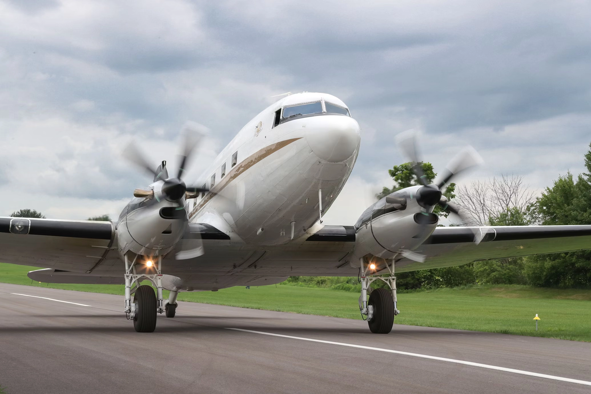 Universal Flight Training plane taking off