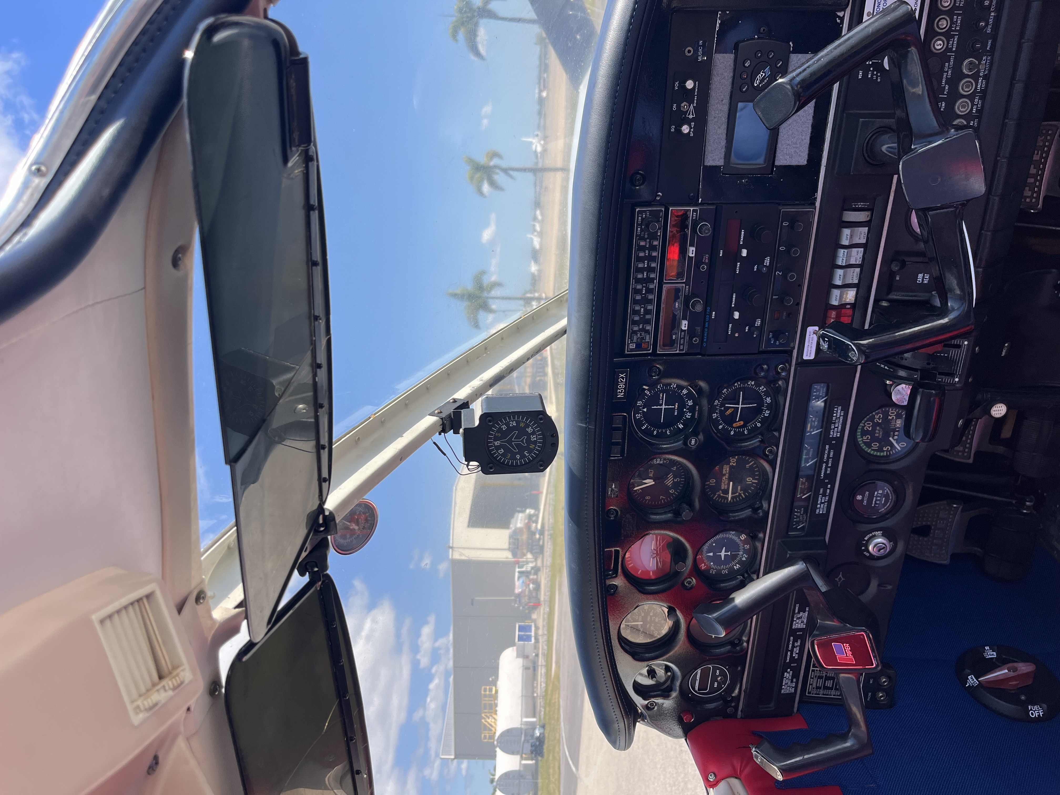 Universal Flight Training Piper Cherokee N3912X instrument panel